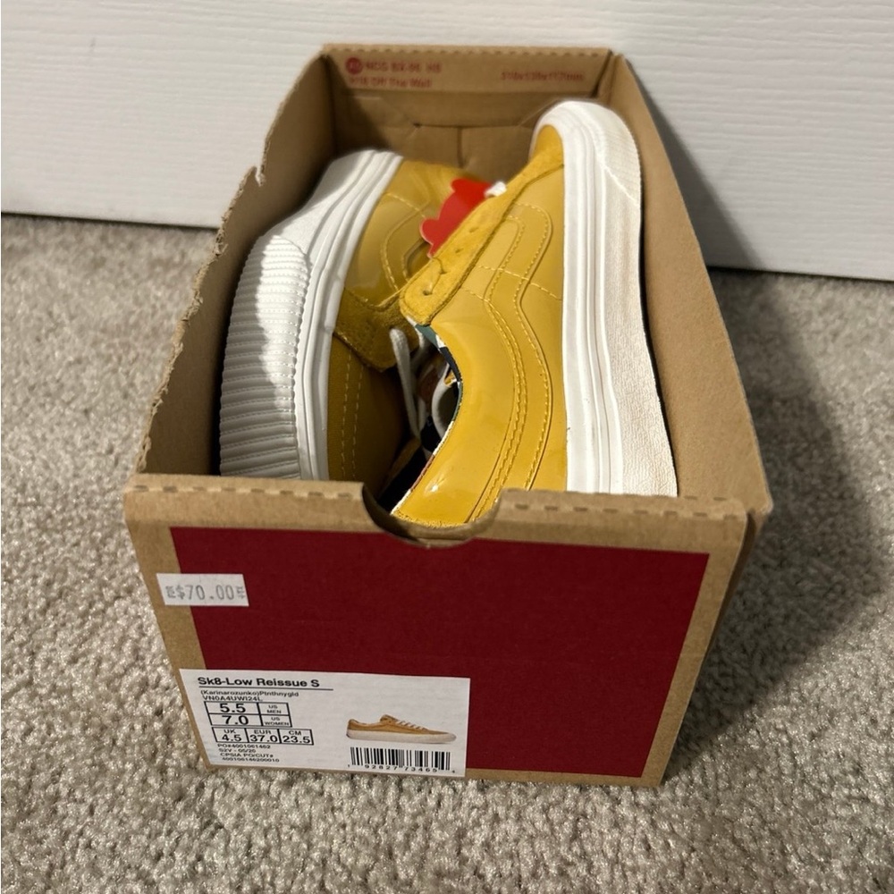 Vans Yellow and White Sneakers with Classic Design - Picture 2 of 6